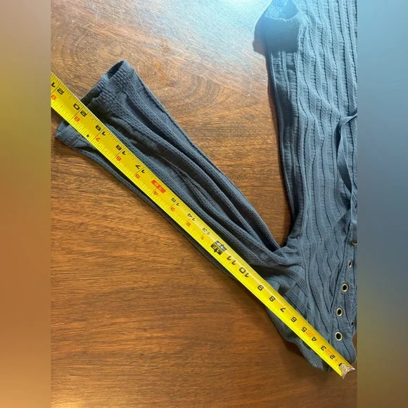 Free People Ice Cold Lace Up Grommet Ribbed Knit V-Neck Shirt Top Chic Blouse - Picture 7 of 16